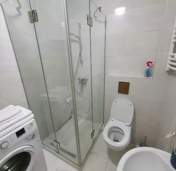 Lijepo Pozicioniran Stan, Atrakcije Blizu