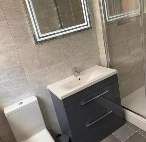 Lovely 1 Bed Ground Floor Flat In Leamington Spa