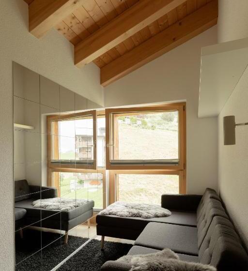 Victoria S Home   Luxurious Penthouse