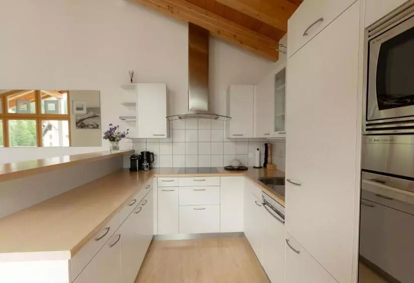 Victoria S Home   Luxurious Penthouse