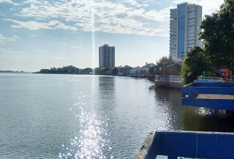 Retkeilymaja Central Praia