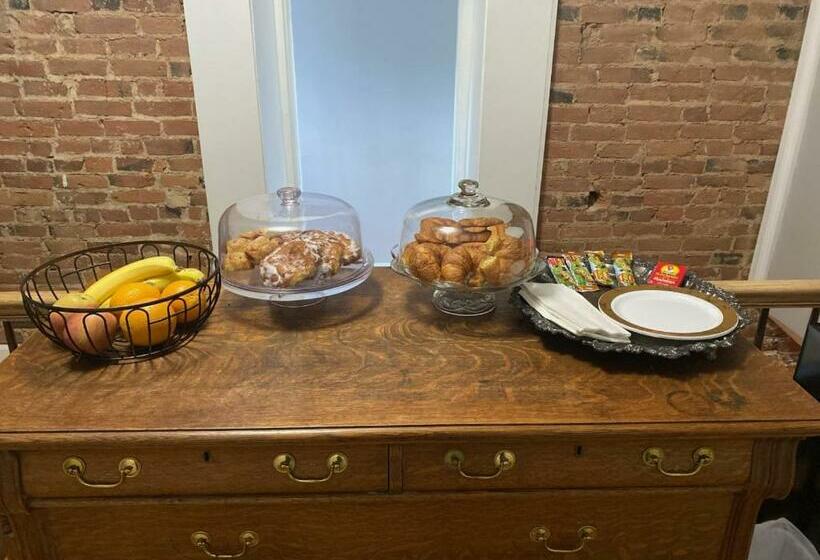 مبيت وإفطار The Hammel House Inn And Restaurant