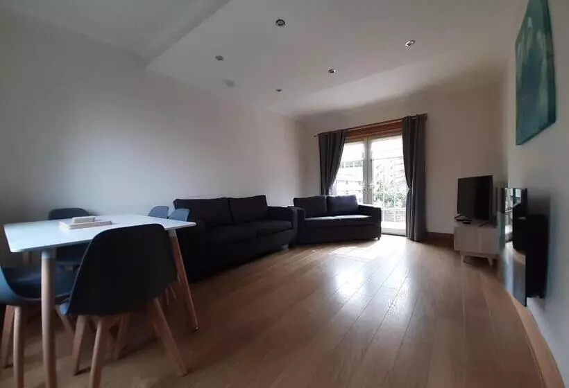 Carvetii   Xavier House   2 Storey Sleeps Up To 7