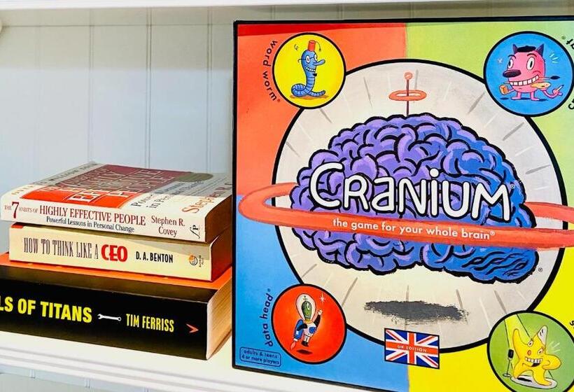 Entire Home: Bicester Village 10min Walk