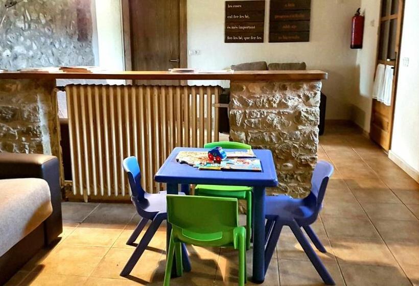 Masía Restaurada Con Piscina Privada28 Pax