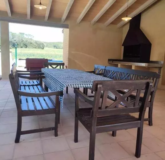 Masía Restaurada Con Piscina Privada28 Pax