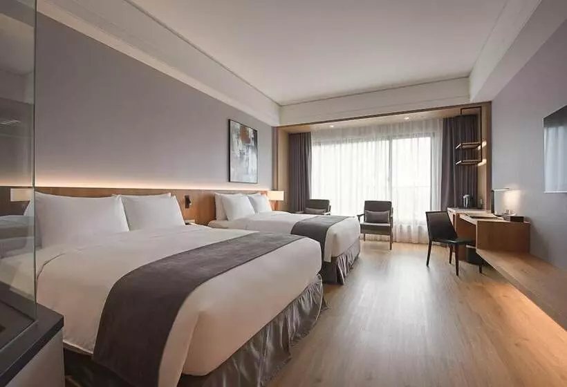 هتل Grand Banyan