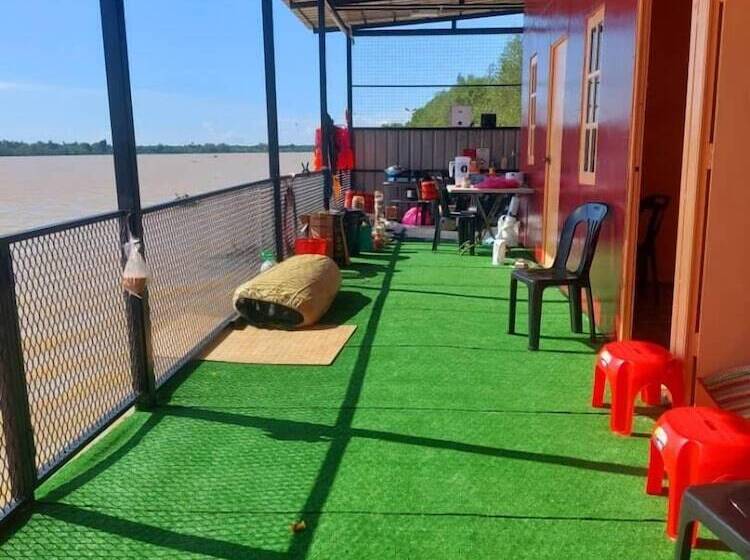 فندق Oyo Home 90515 Rin Rakit Water Hut