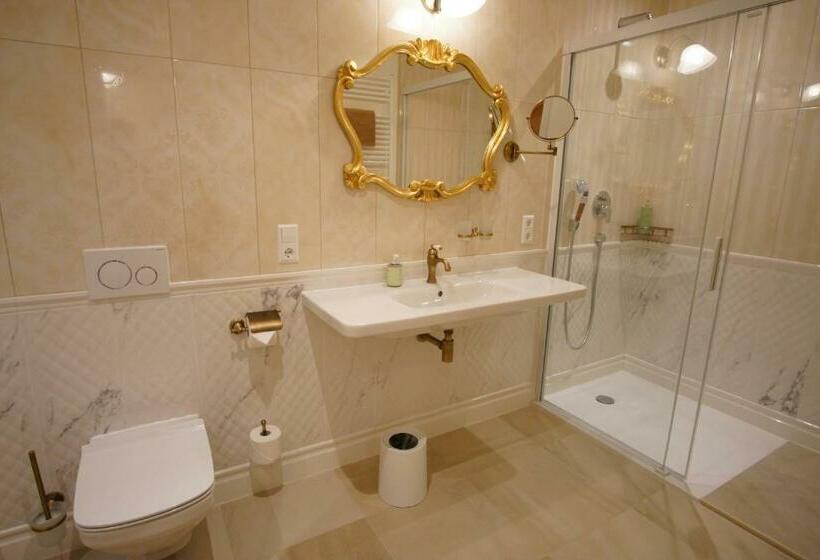 酒店 & Tagungszentrum Schloss Hohenfels