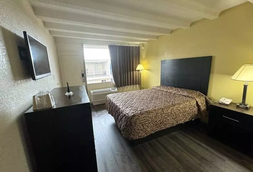 モーテル James River Inn & Suites