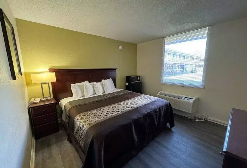 モーテル James River Inn & Suites