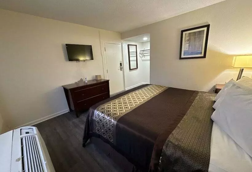 モーテル James River Inn & Suites