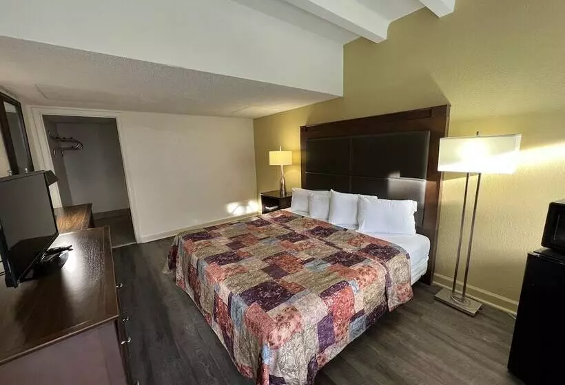 モーテル James River Inn & Suites
