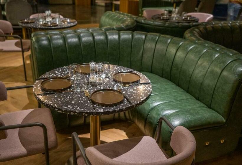 The House Hotel Al Khiran