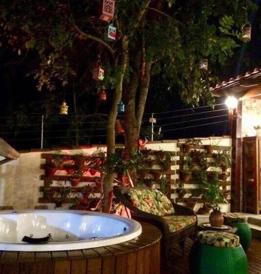 Casa Charmosa Com Piscina Aquecida, Jacuzzi, Ar