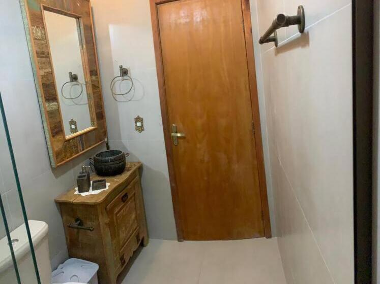 Casa Charmosa Com Piscina Aquecida, Jacuzzi, Ar