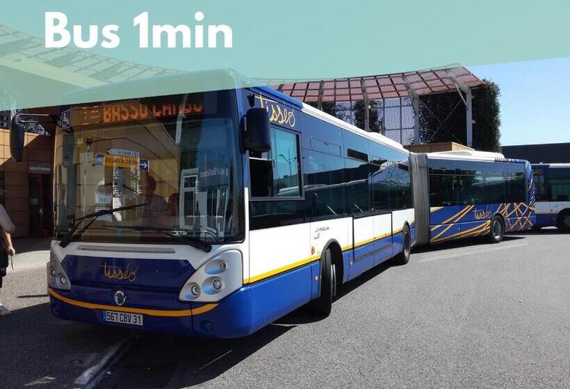 Idéal Couple Jacuzzi Et Jolie Cour Intérieure