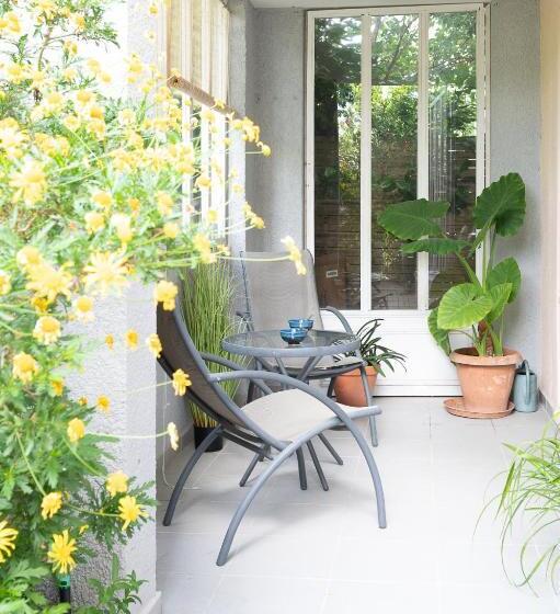 Idéal Couple Jacuzzi Et Jolie Cour Intérieure