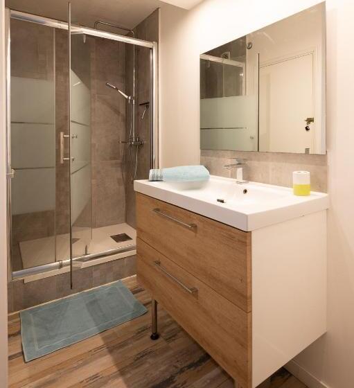 Idéal Couple Jacuzzi Et Jolie Cour Intérieure