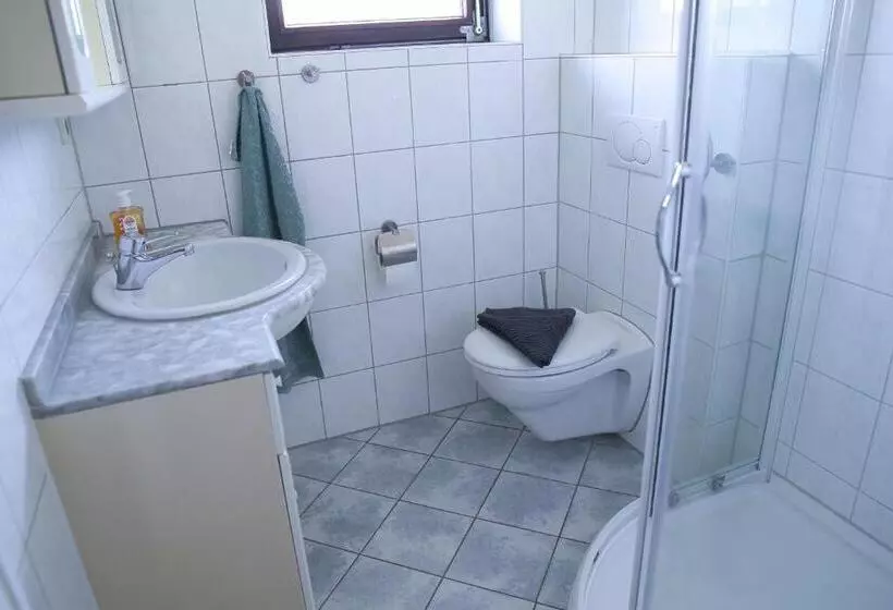 Stilvolle 2 Schlafzimmer Apartments Heidegarten, Osterheide, Zentrum