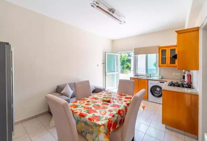 Villa Amelia By Ezoria Villas