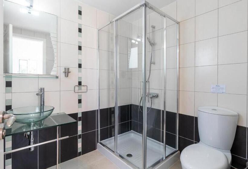 Villa Amelia By Ezoria Villas