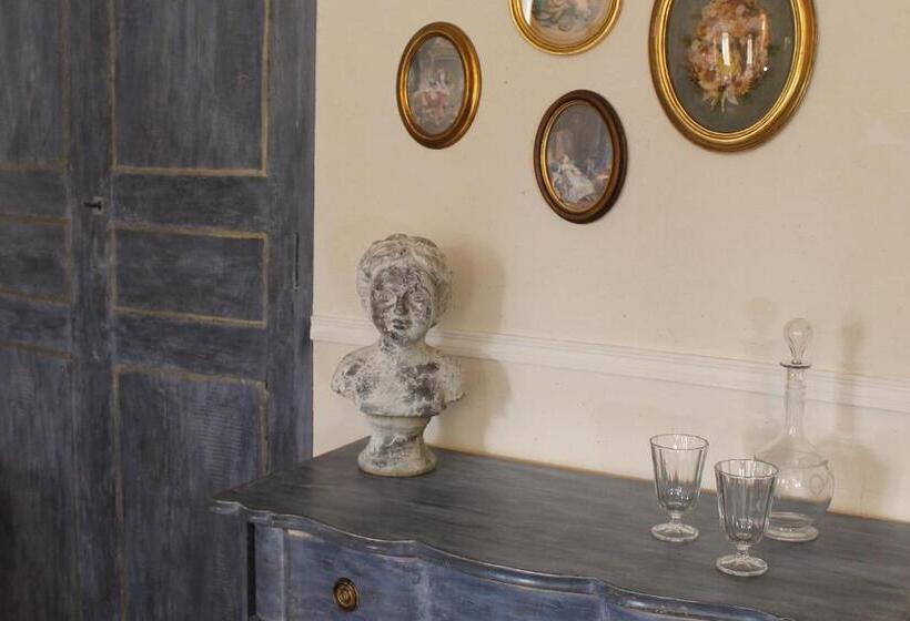 הוסטל 1560  Domaine Des Cinq Jardins  A Magical And Authentic Mansion