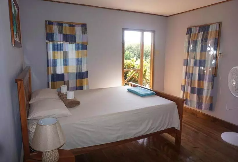 Retkeilymaja Mana Kai Camping & Cabins