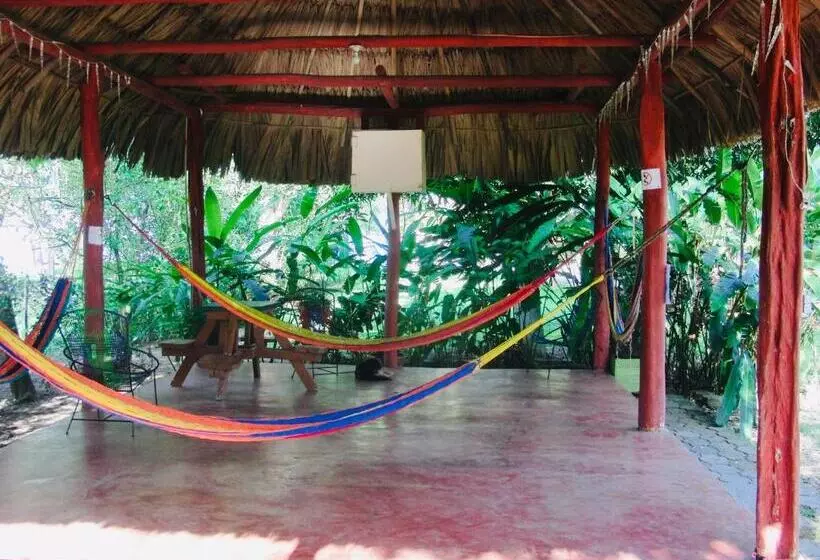 Retkeilymaja Mana Kai Camping & Cabins