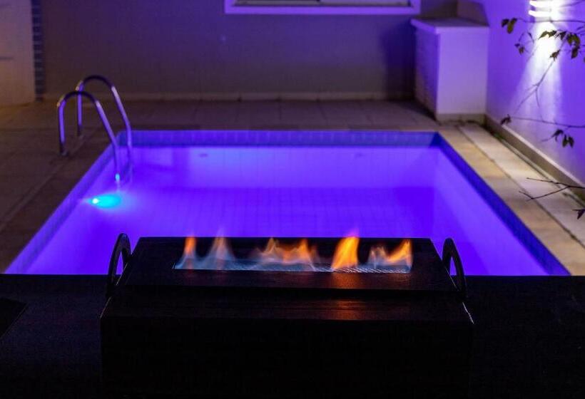 Casa Incrível Com 04 Suítes   5 Min De Itacoatiara