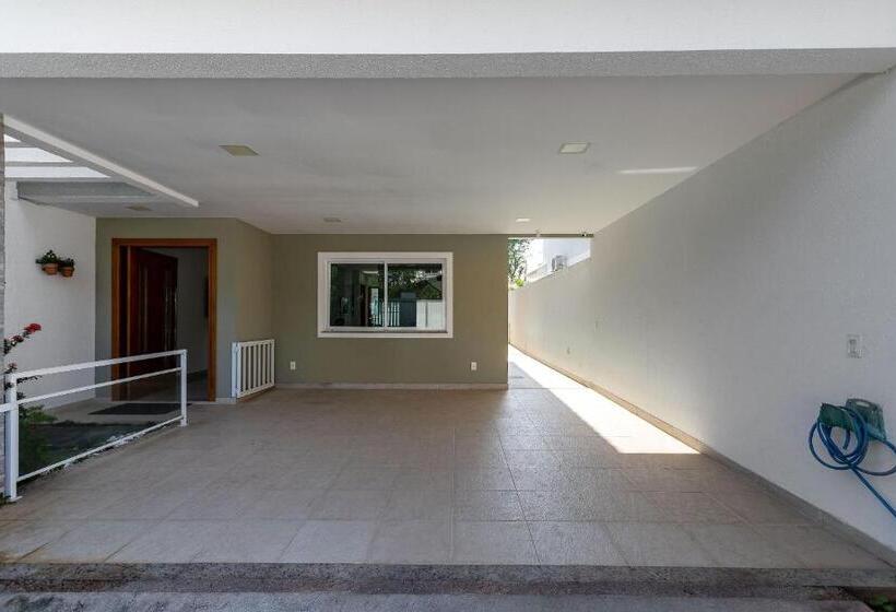 Casa Incrível Com 04 Suítes   5 Min De Itacoatiara