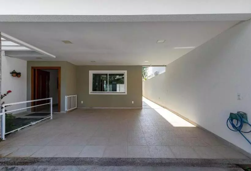 Casa Incrível Com 04 Suítes   5 Min De Itacoatiara
