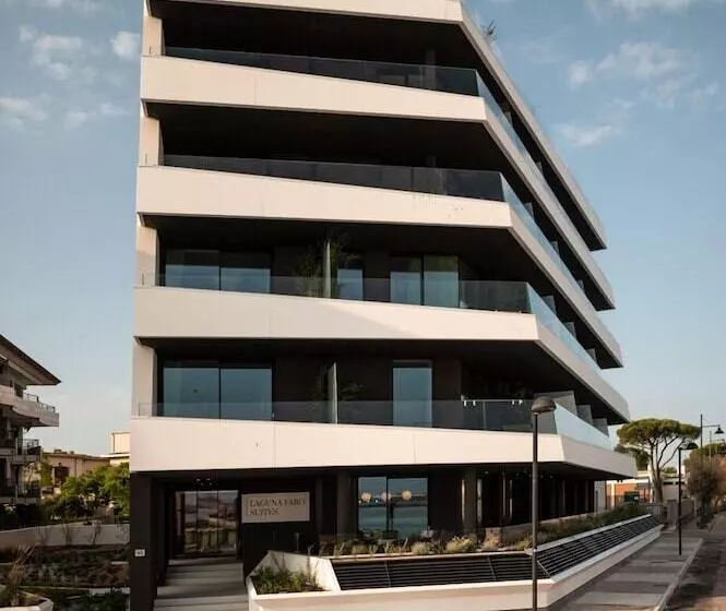 ホテル Laguna Faro Suites   Adults Only & Free Beach