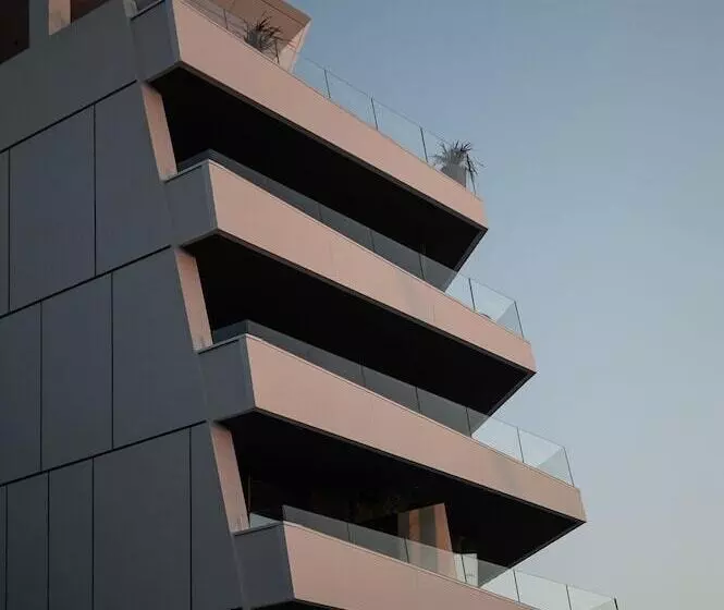 ホテル Laguna Faro Suites   Adults Only & Free Beach