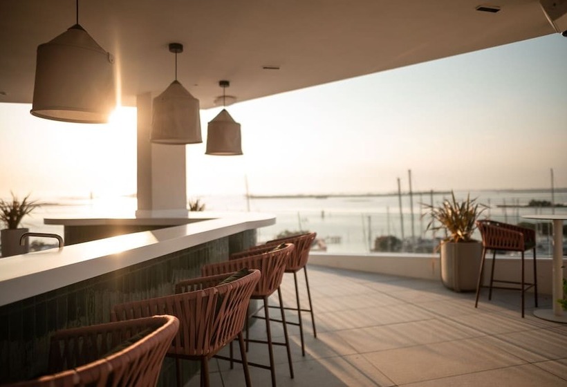 בית מלון כפרי Laguna Faro Suites   Adults Only & Free Beach