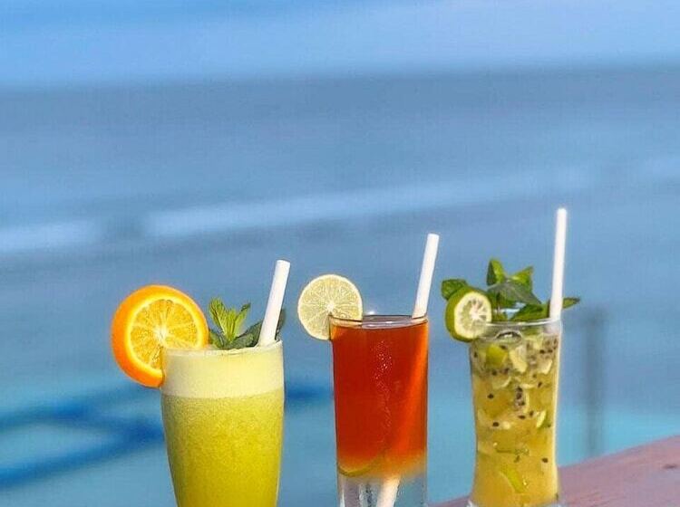 پانسیون Acacia Beach