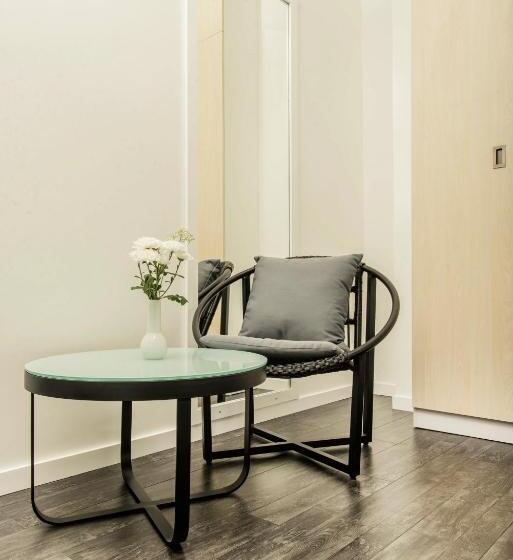 پانسیون Acacia Beach