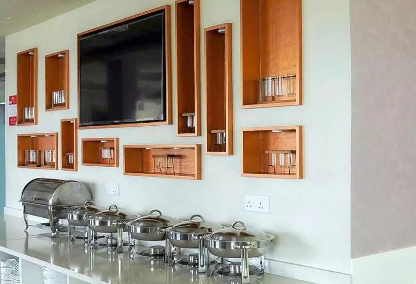 پانسیون Acacia Beach