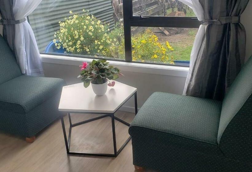 펜션 Terracotta Cottage