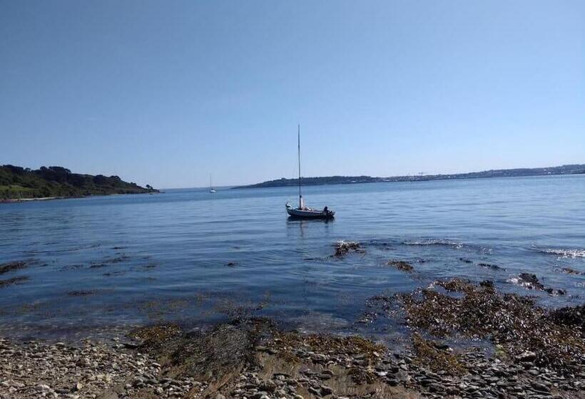 Dingley Dell   Superb Location For Truro In Private Accommodation