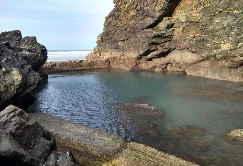 Dingley Dell   Superb Location For Truro In Private Accommodation