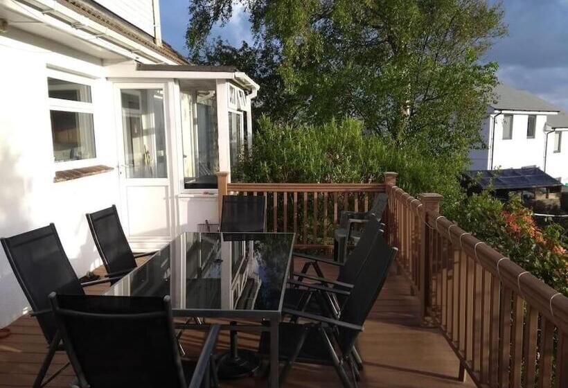 Dingley Dell   Superb Location For Truro In Private Accommodation