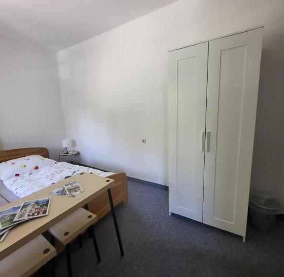 Hotell Gasthaus Staufenbrücke