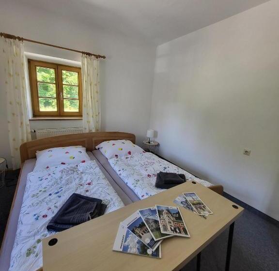 Hotell Gasthaus Staufenbrücke