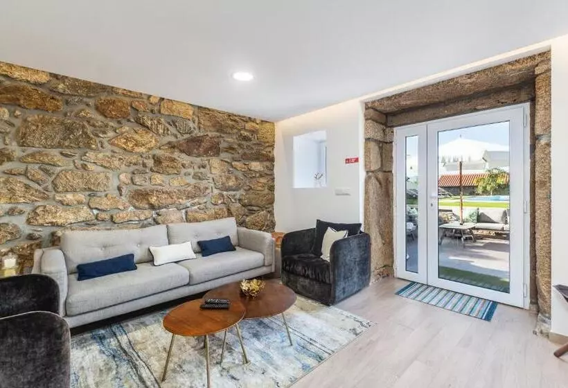 O Cervo Charm House