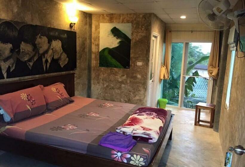 Pension อีต่องโฮมสเตย์