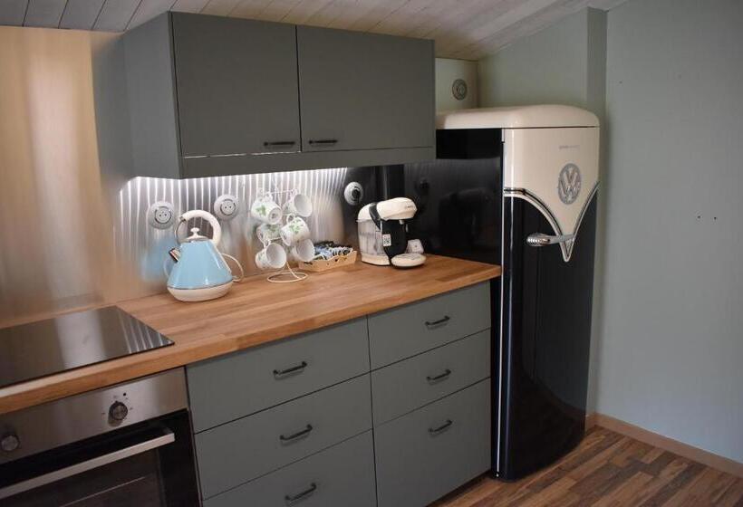 Romantic Bijou Gite With Shared Pool