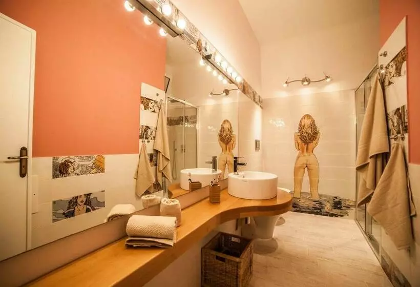 پانسیون Casa D Arte Shoshanna
