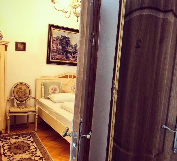 پانسیون Casa Rosca