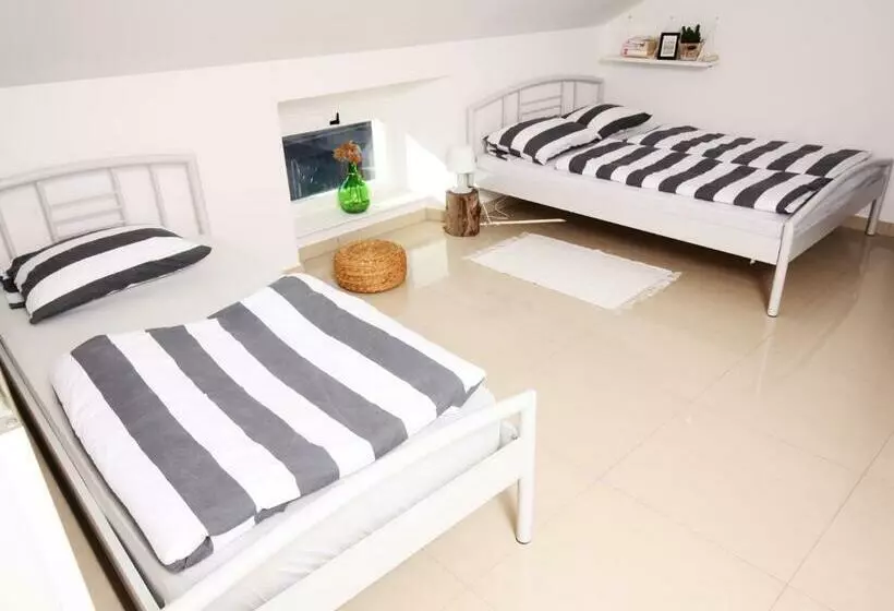Eagle’s Nest Hostel